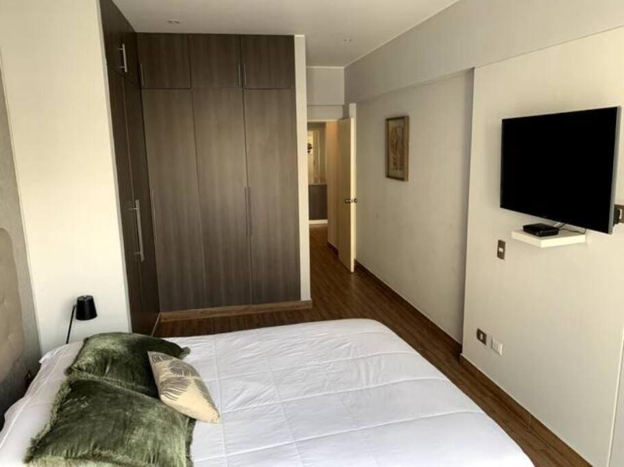 Mla Apartments - Larcomar Apartment